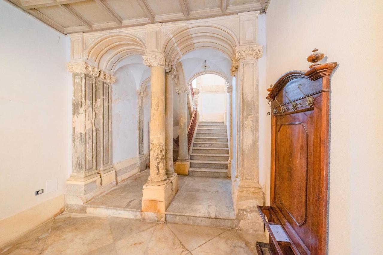 Ortigia And Temple Of Apollo Apartments Сиракузы Экстерьер фото